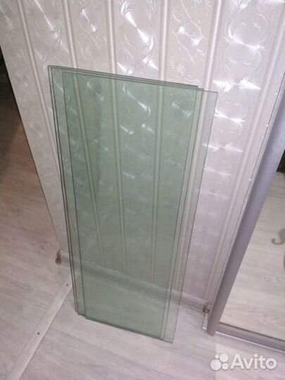 Два Стекла для стеклянной полки