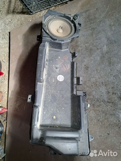 Динамик двери передний Audi A6 C6