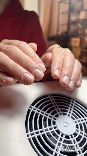 Маникюр, педикюр, наращивание ресниц и волос