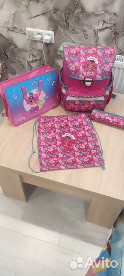 Продам ортопедический школьный рюкзак для девочки