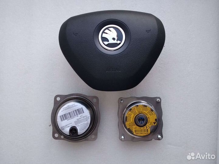 Крышка airbag + пиропатрон руль панель Шкода Рапид