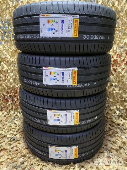 Pirelli Scorpion 255/45 R20 105Y