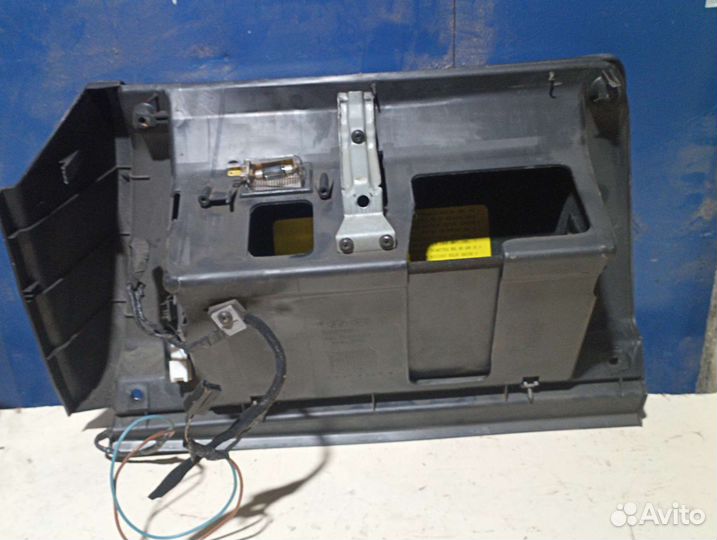 Бардачок Hyundai Sonata 4