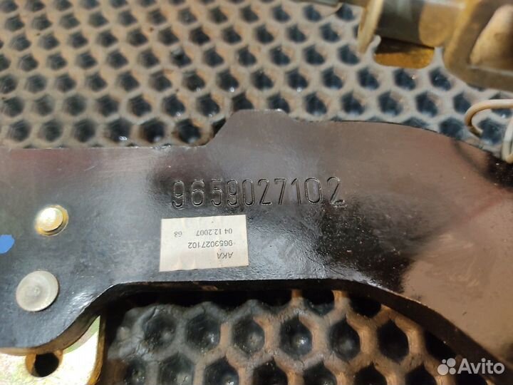 9659027102 Педаль сцепления Iveco Stralis