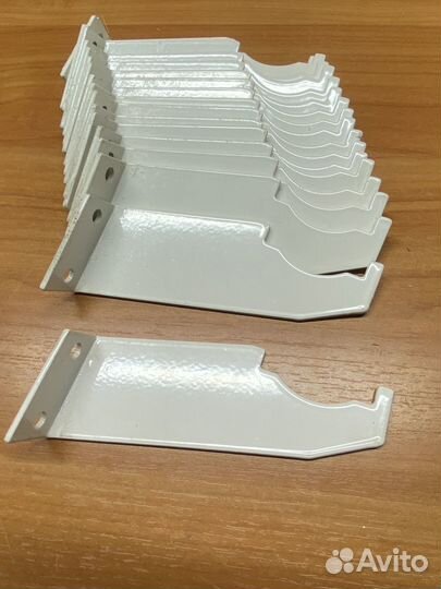 Кронштейн угловой для радиаторов отпления