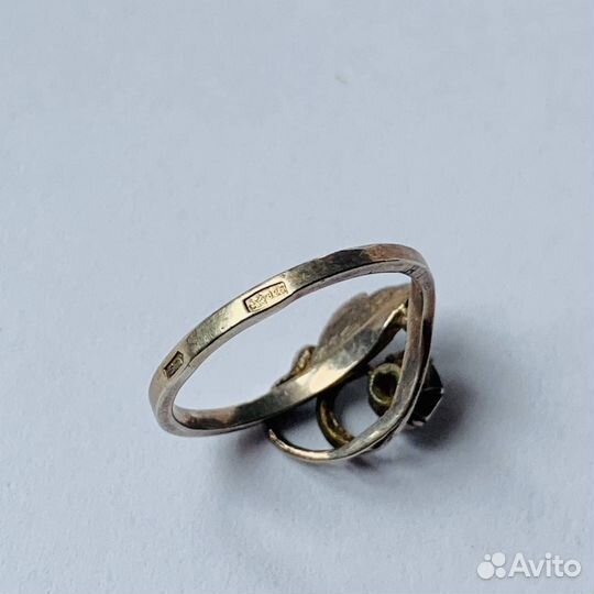 Серебряные кольца с камнями