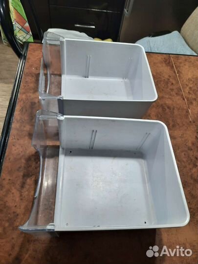 Полки и ящики от хол-ка indesit