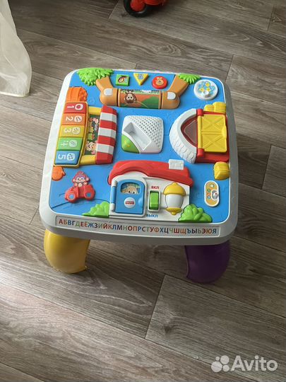 Развивающий стол / бизиборд