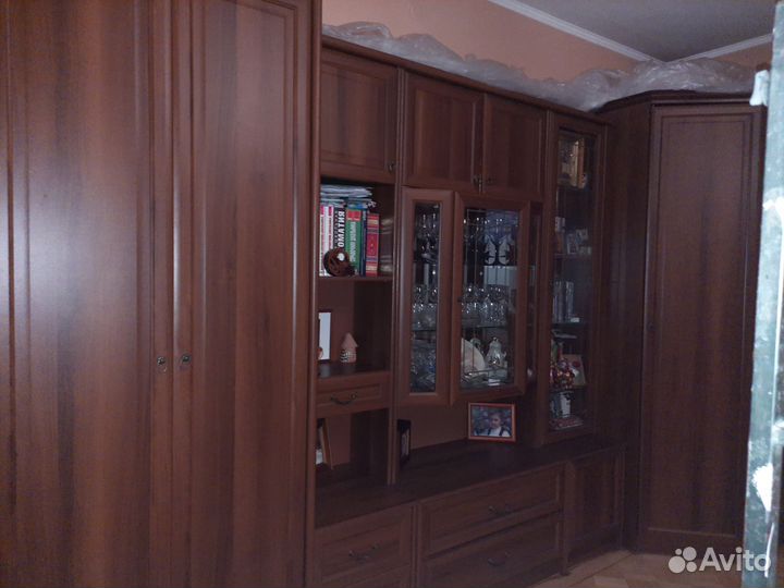 Стенка в гостиную бу