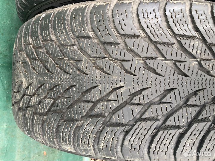 Nokian Tyres Hakkapeliitta R2 245/45 R18 100R