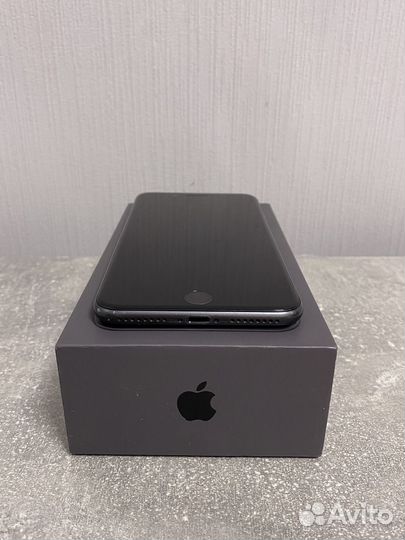 iPhone 8 Plus, 64 ГБ