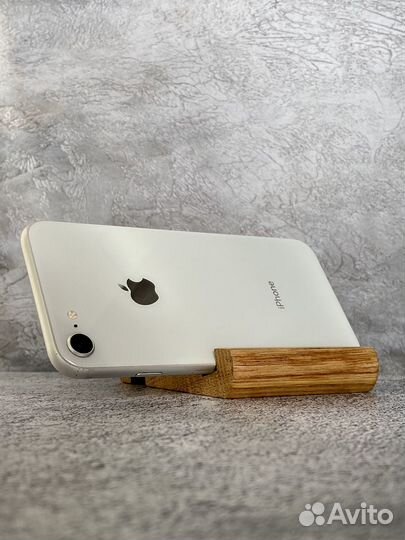 iPhone 8, 64 ГБ