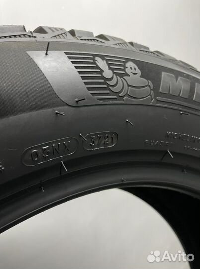 Michelin X-Ice North 4 225/60 R18