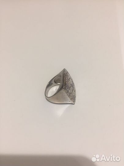 Кольцо женское серебряное с камешками