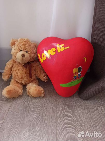 Подарочная упаковка, бокс сердце Love is