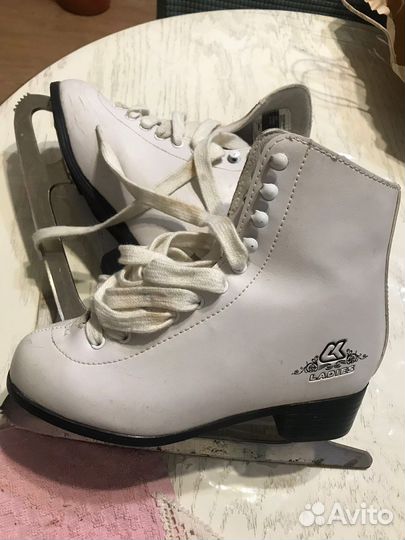 Коньки фигурные 35 размер