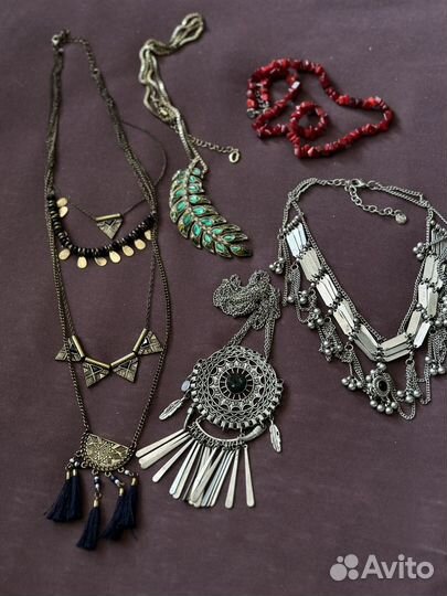 Колье, шейное украшение, ожерелье, подвеска