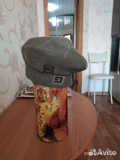 Головные уборы женские