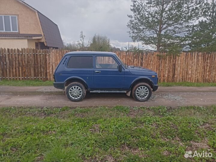 LADA 4x4 (Нива) 1.7 МТ, 2002, 125 000 км