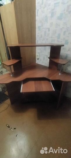 Компьютерный стол