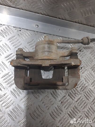 Суппорт передний правый Chevrolet Aveo T250 F14D3