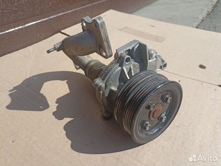 Помпа (водяной насос) Джили мк Geely MK