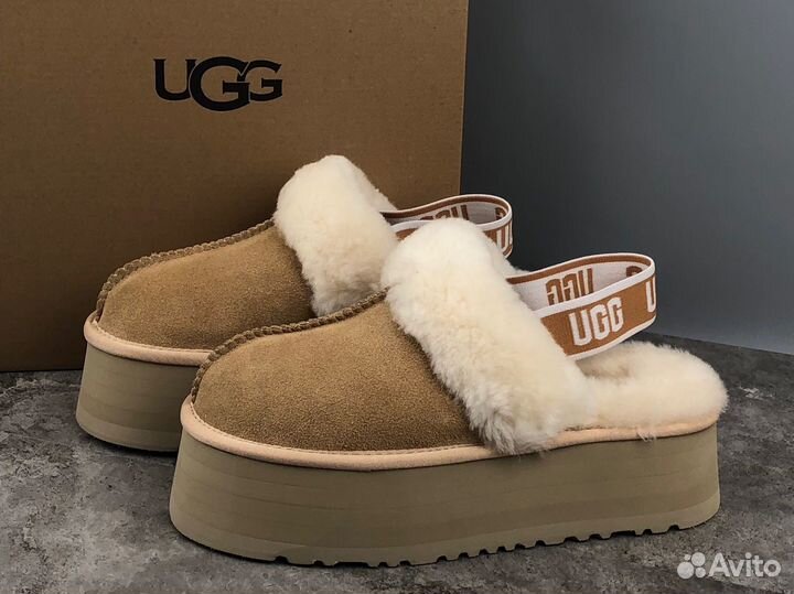 Угги женские Ugg Funkette Suede Platform Sand