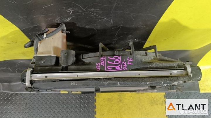 Радиатор toyota crown majesta