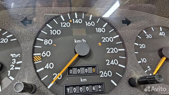 Приборная панель Mercedes W140