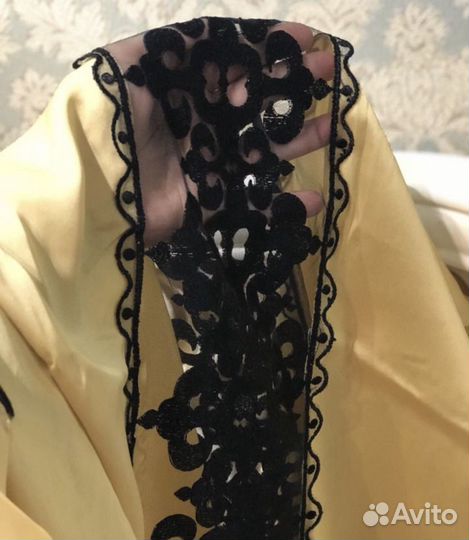 Палантин с кружевами