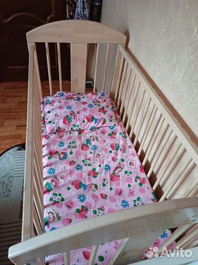 Детская кроватка с маятником 120х60