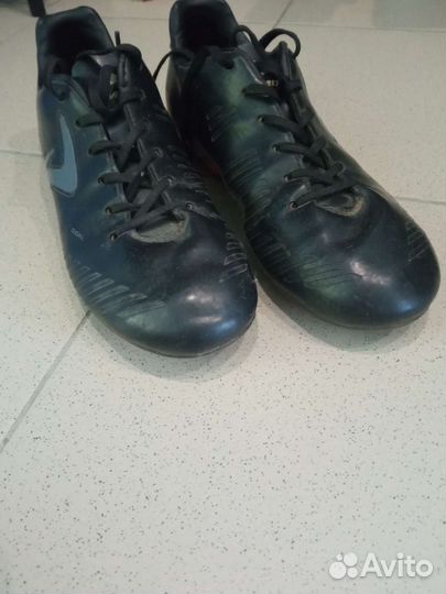 Футбольные бутсы