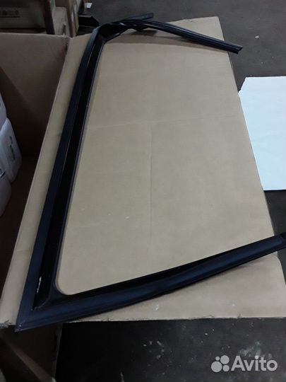 Направляющая стекла 5P0837432H5AP