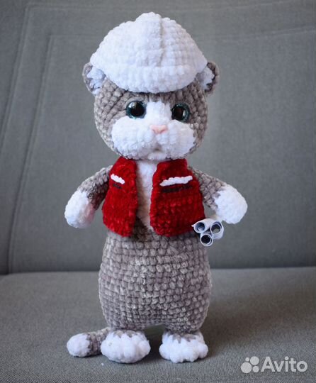 Кот вязаный, кот инженер, кот строитель
