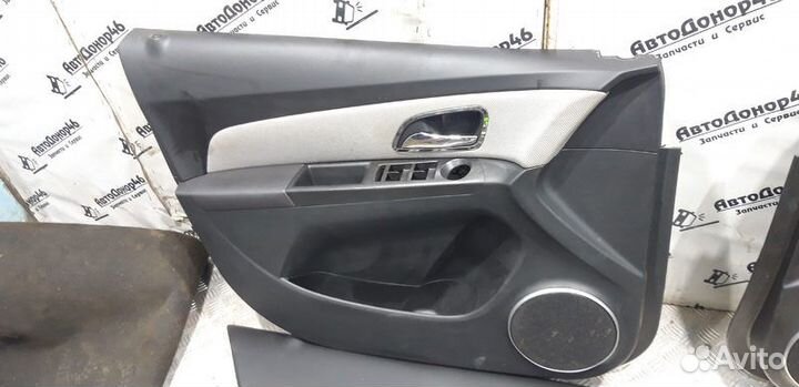 Комплект обшивок дверей Chevrolet Cruze J300