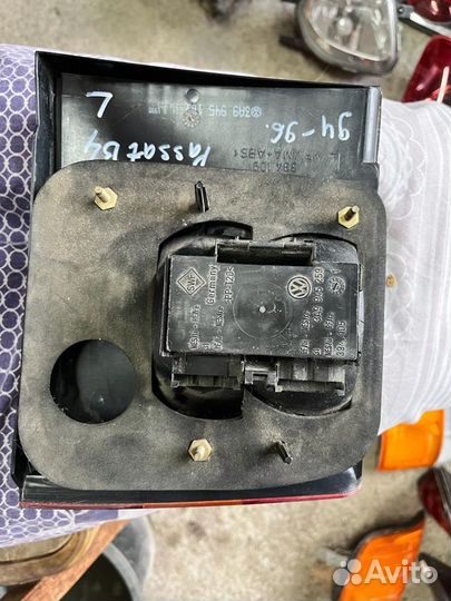 Фонарь L задний внутр. Volkswagen Passat B4