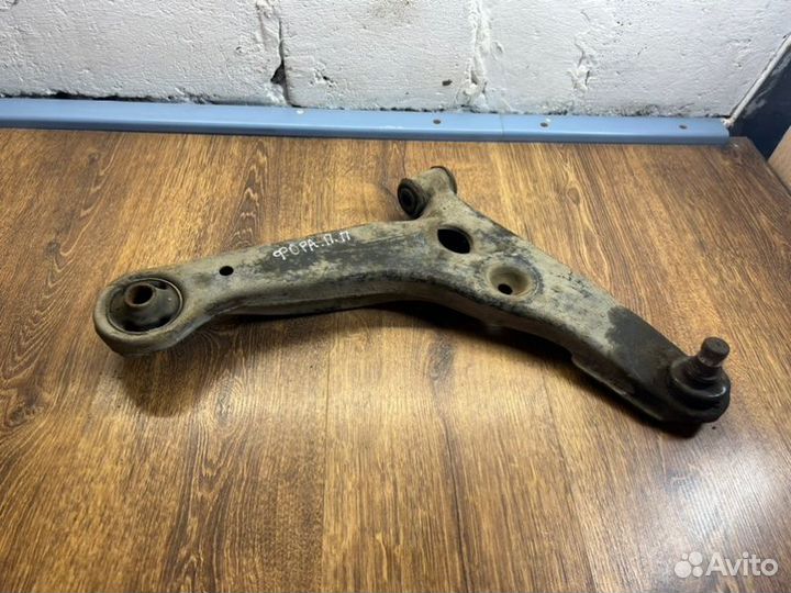 Рычаг передний правый Chery Fora А21 2 2008