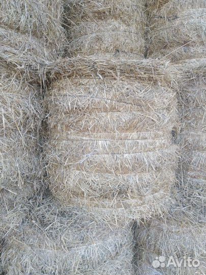 Солома в рулонах