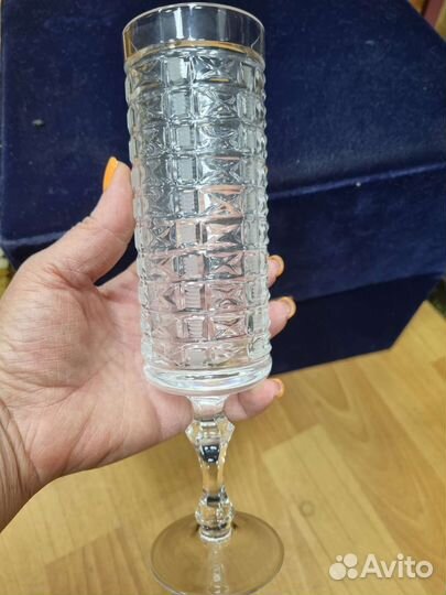 Хрустальный фужер, высота 23 см