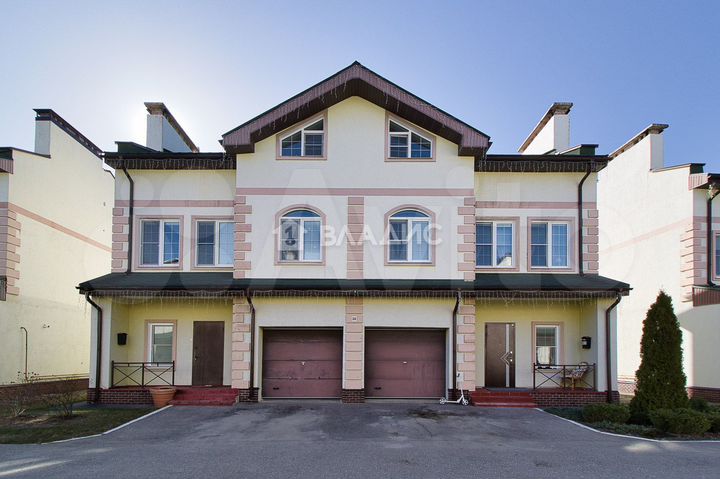 5-к. квартира, 200 м², 1/3 эт.