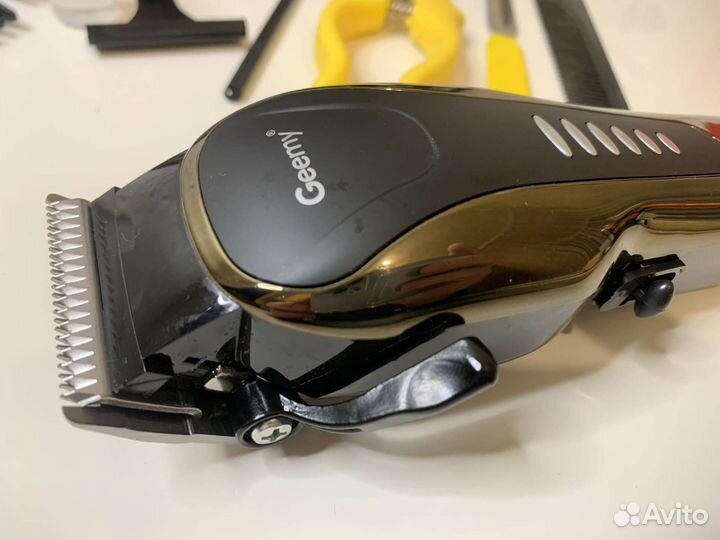 Машинка для стрижки собак и кошек