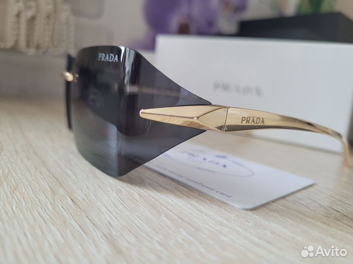 Солнцезащитные очки женские