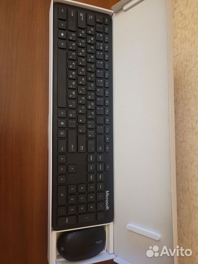 Microsoft bluetooth desktop клавиатура + мышь