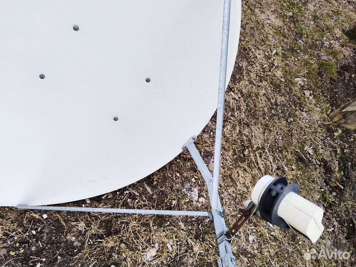 Антенна спутниковая