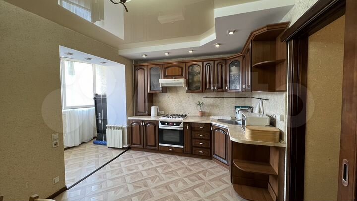 2-к. квартира, 58 м², 8/9 эт.