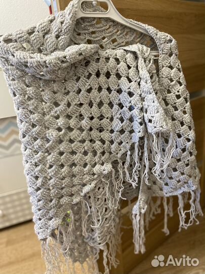 Шаль вязаная
