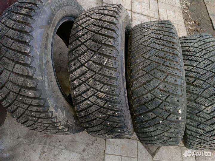 Goodyear UltraGrip Arctic 2 195/65 R15 91T