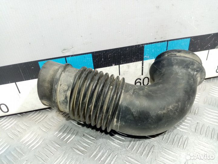 Б/У Патрубок воздушного фильтра#001