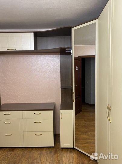 Шкаф с комодом