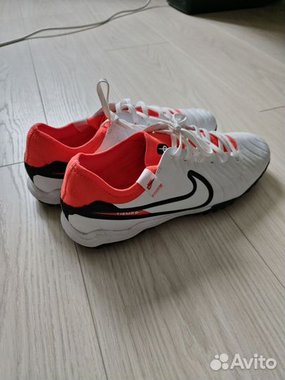 Бутсы сороконожки (TF) Nike Tiempo Fly Touch PRO